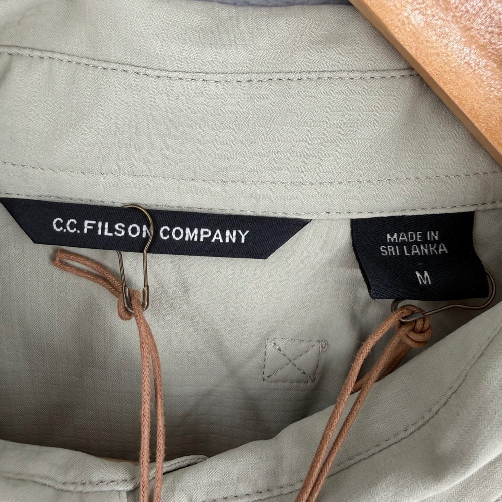 Filson Ultra-Light Shirt Mens Medium Sandbar Tan Ripstop Long Sleeve Polo NEW - Picture 4 of 15